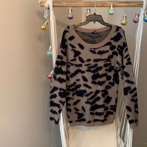 Joah print sweater- Medium